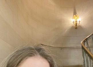 “Mueller She Wrote” Posts Photo of Loudermilk’s Sconce – Twitter Ain’t Buying it.