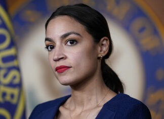 AOC Gives Musk Some Serious Advice: ‘Put Your Phone Down,’ Musk Responds with Snark