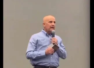 Texas GOPer Faces Angry Mob. Man, Is Trump Looking At This?