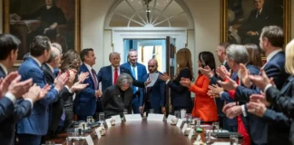 Inner Circle Advisors Are Hurting Trump, Not Helping Him