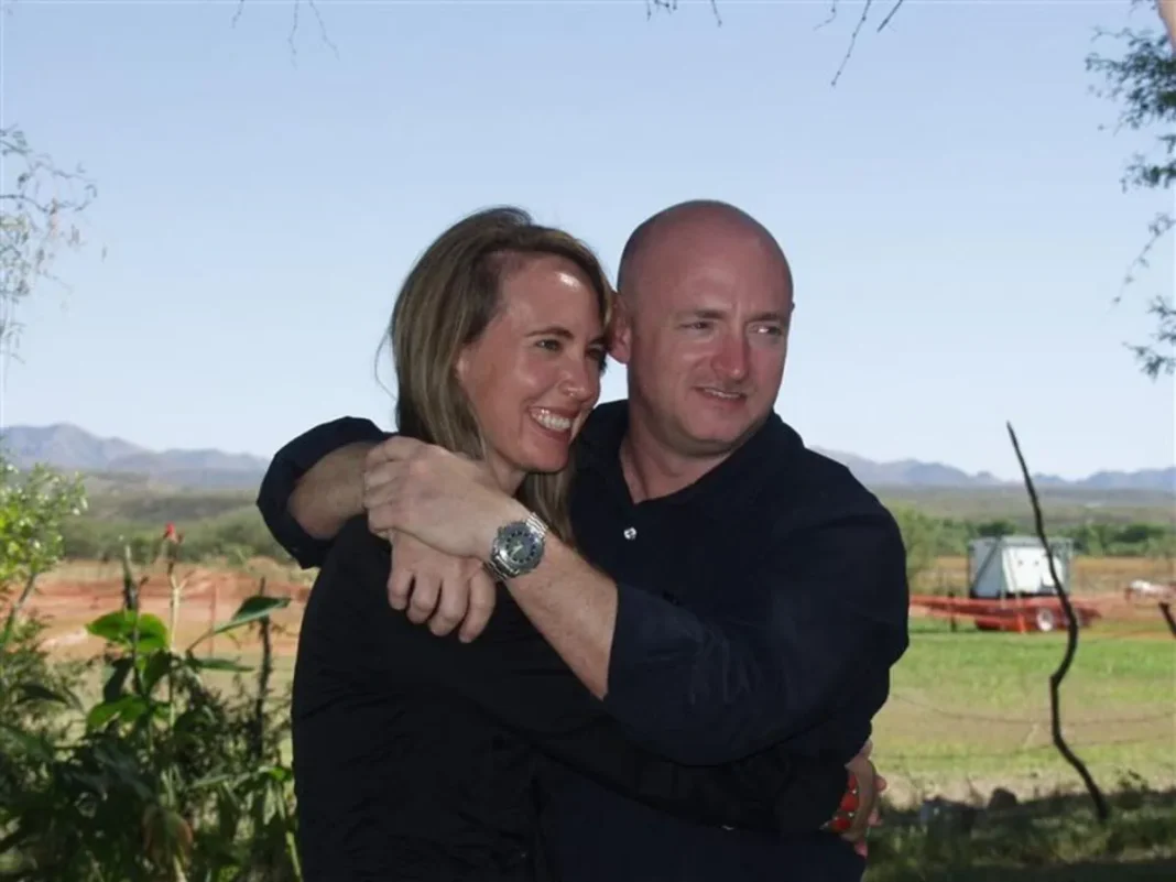 Gabby Giffords and Mark Kelly A 07-07-2026